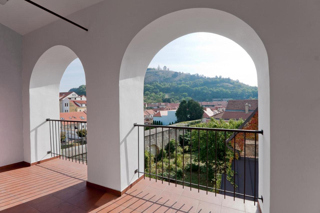 Mestsky Penzion Mikulov Bagian luar foto
